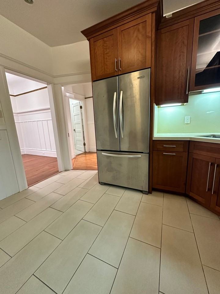 11001104 Fell Street and 501505 Scott Street Apartments in Haight