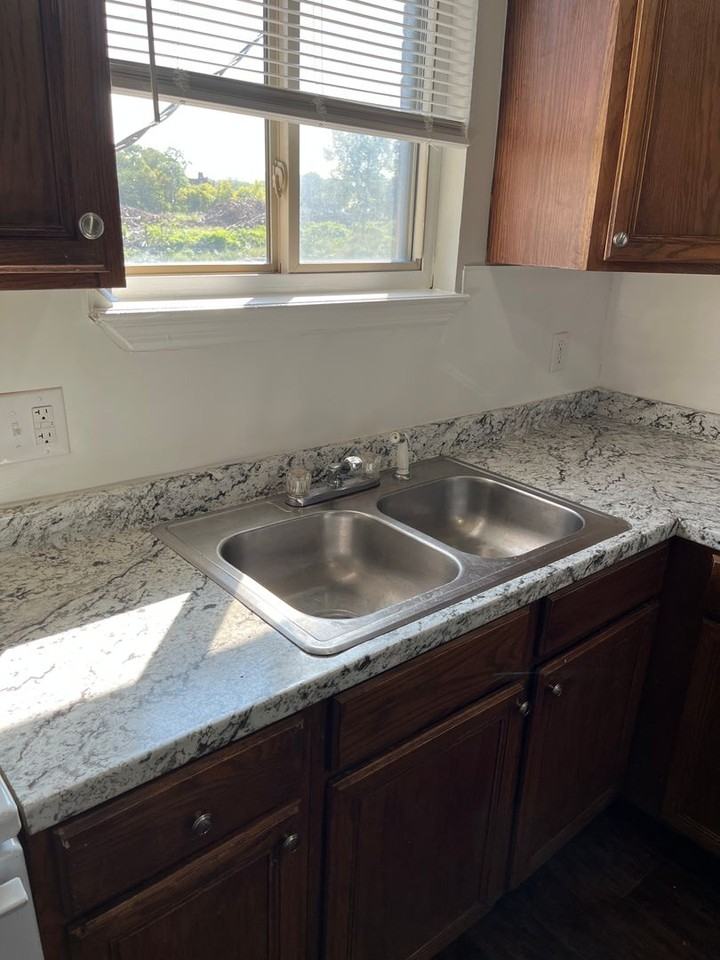 Plaza Apartments - Photo 3 of 8