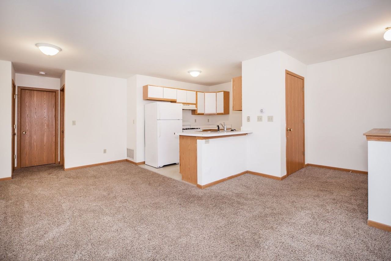 729 Fotis Drive - Photo 6 of 16