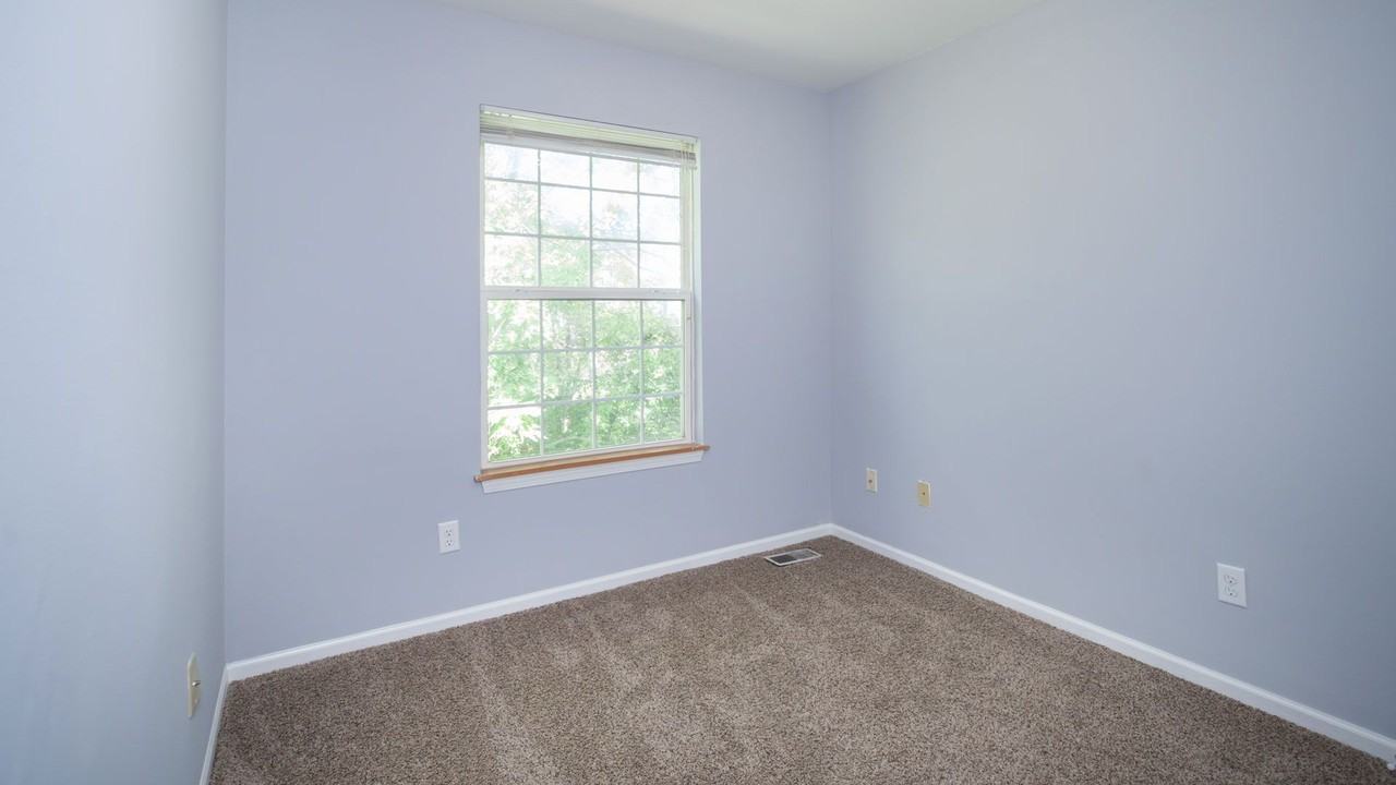 855 Regent Drive - Photo 4 of 13