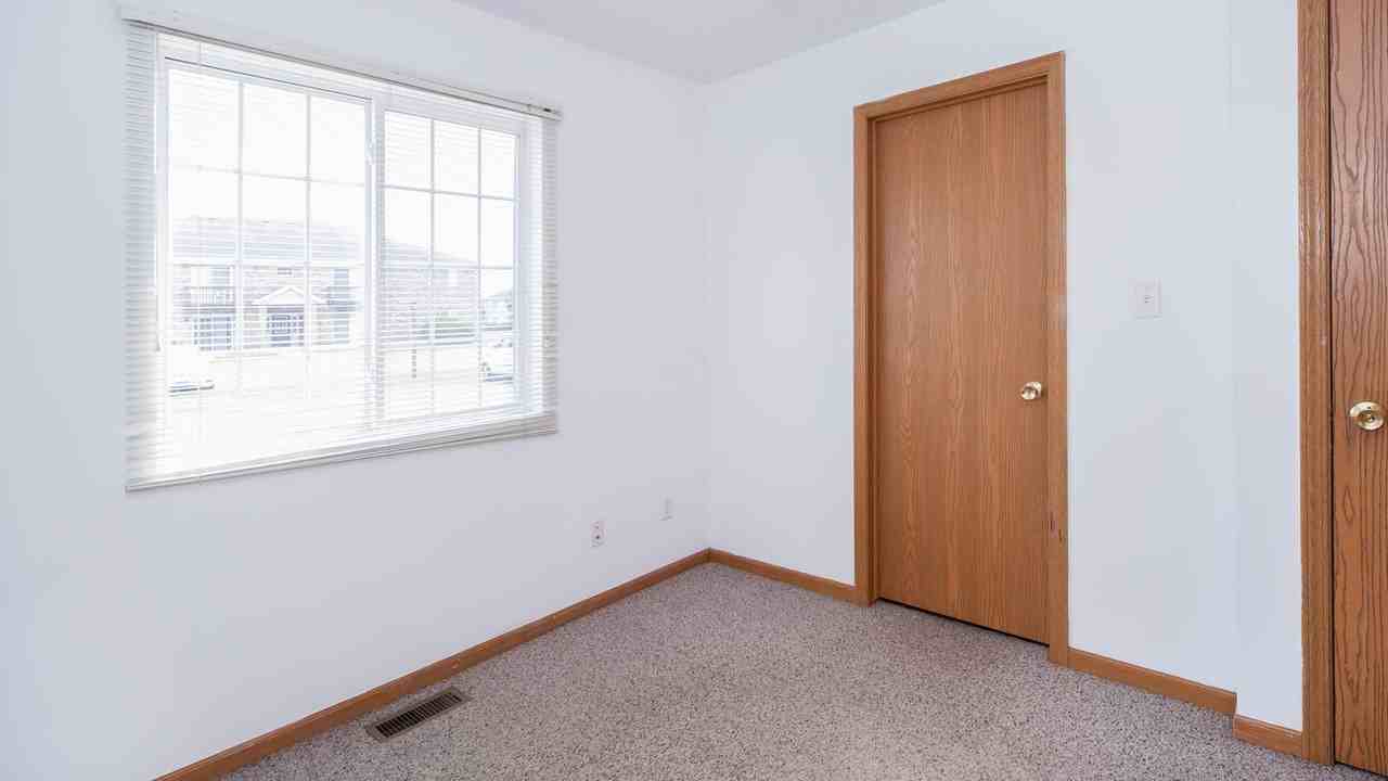 874 Fotis Drive - Photo 3 of 10