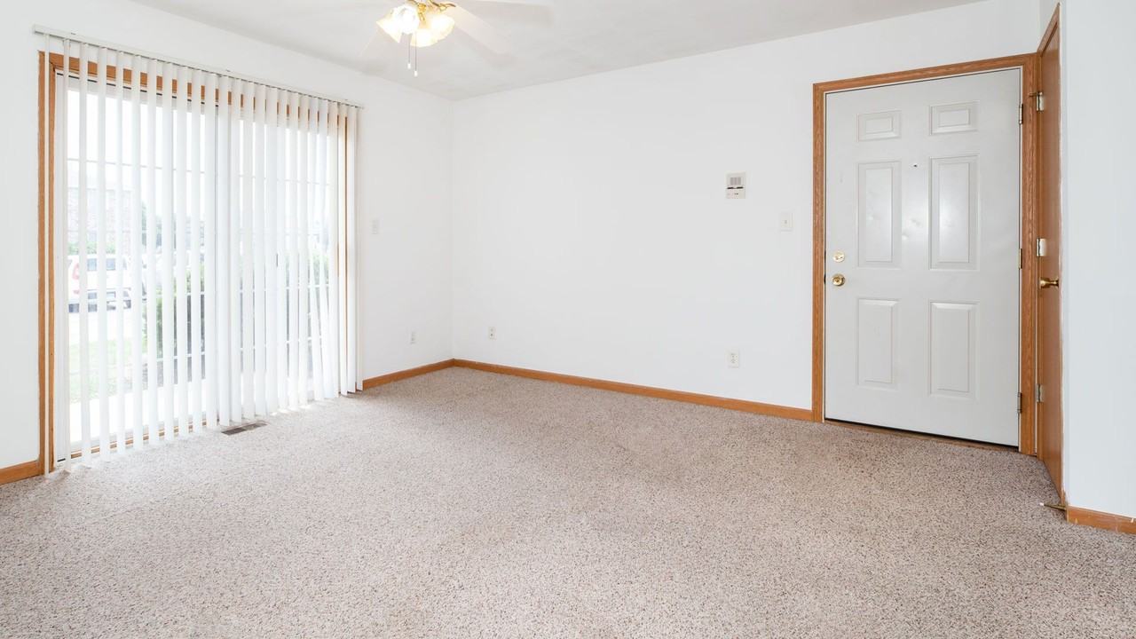 890 Fotis Drive - Photo 4 of 10