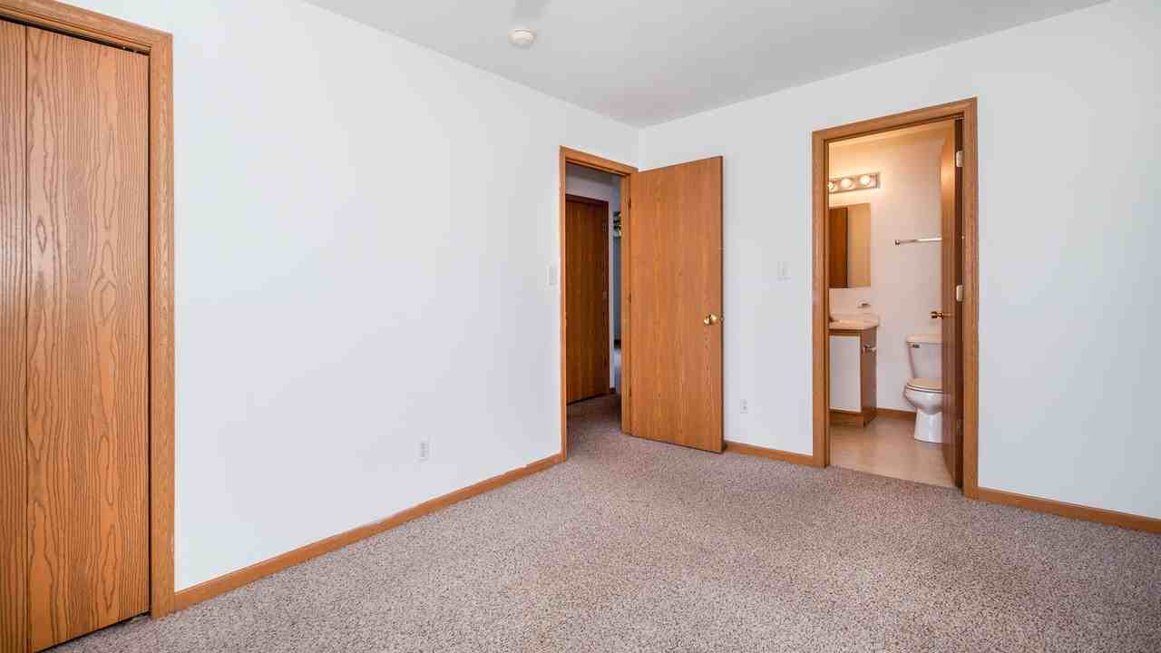 893 Fotis Drive - Photo 5 of 10