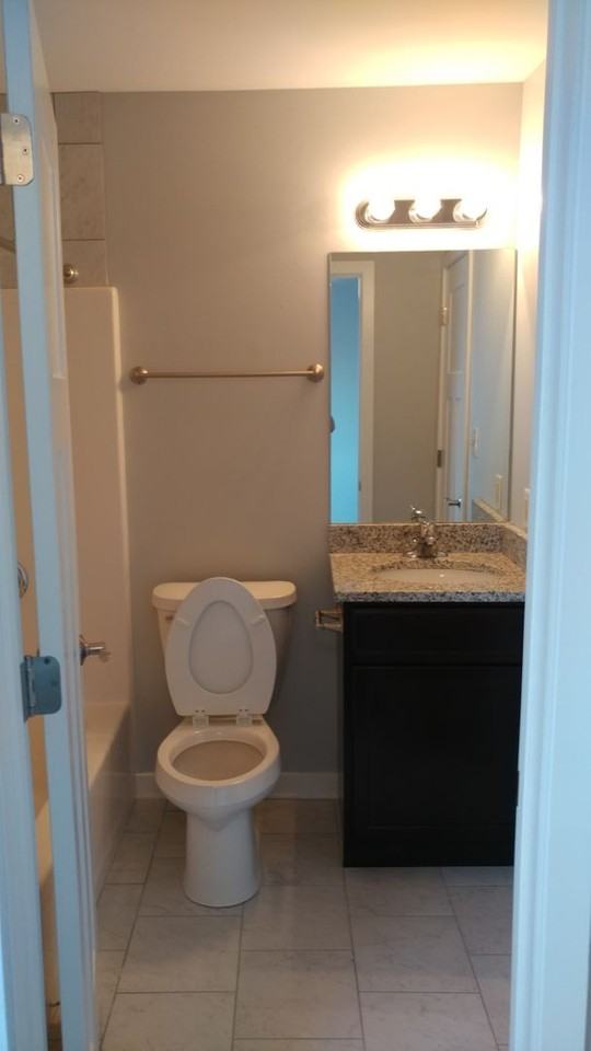 916 Regent Drive - Photo 5 of 10