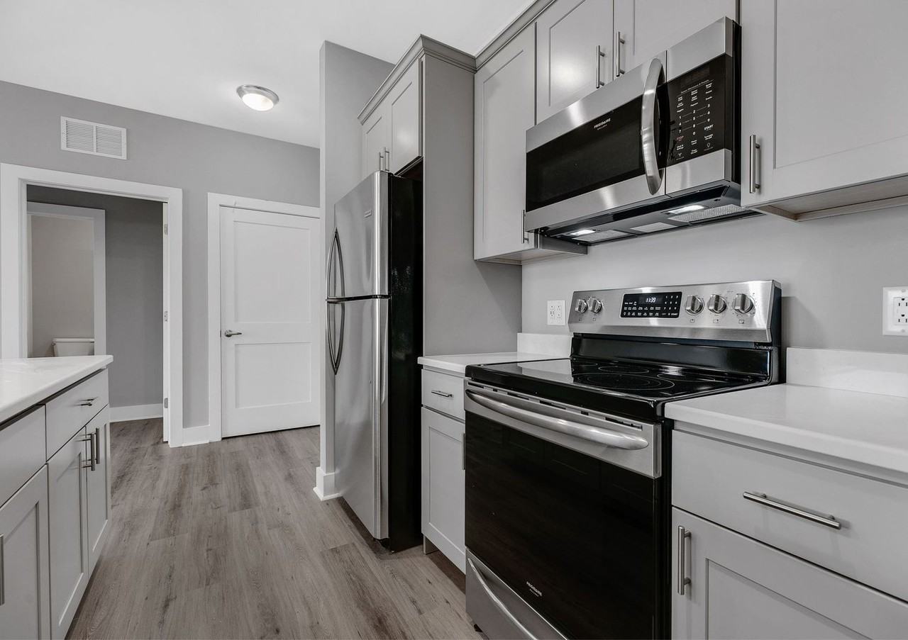 Corner Luxury Studio - Photo 2 of 29