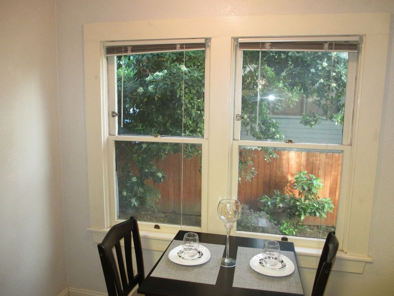 369 E 4th St - Photo 5 of 27