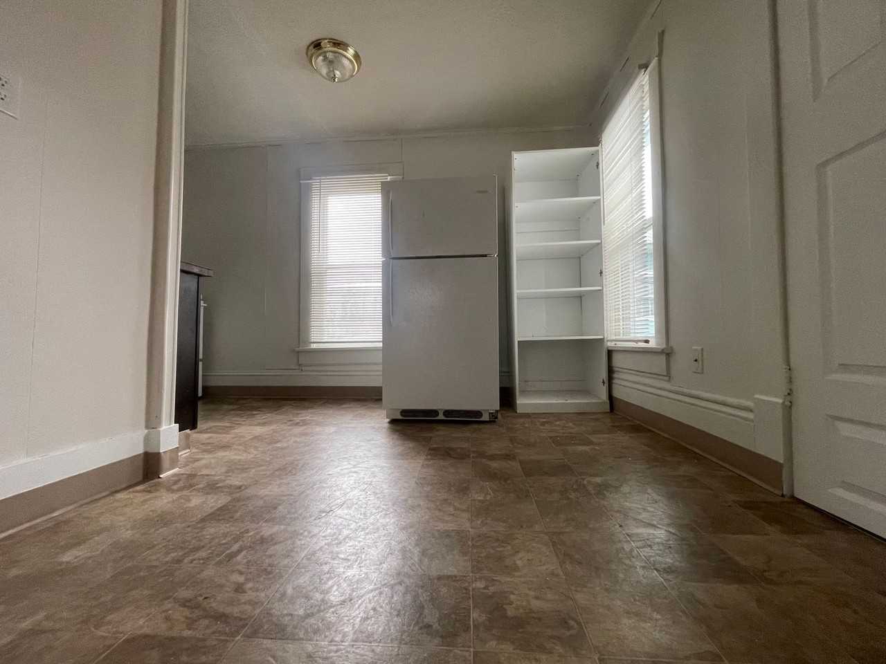 ME415V - Photo 2 of 9