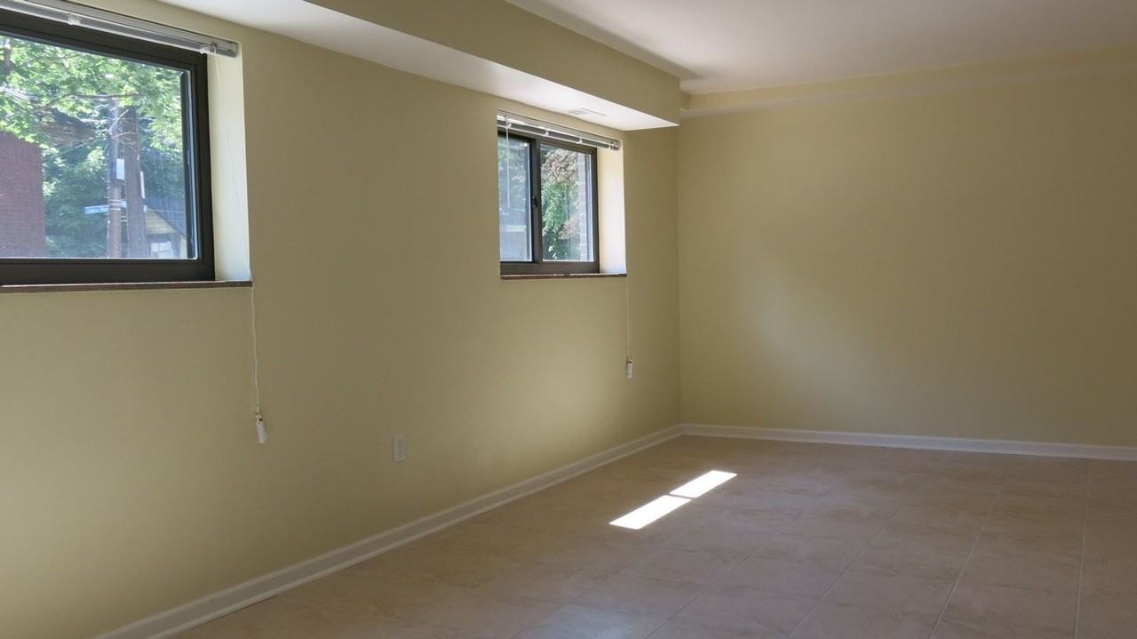 5634 Stanton Avenue - Photo 5 of 15