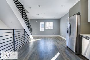 Gate 1123# 19XZ_Burbank Blvd 4 Units - Photo 1 of 1