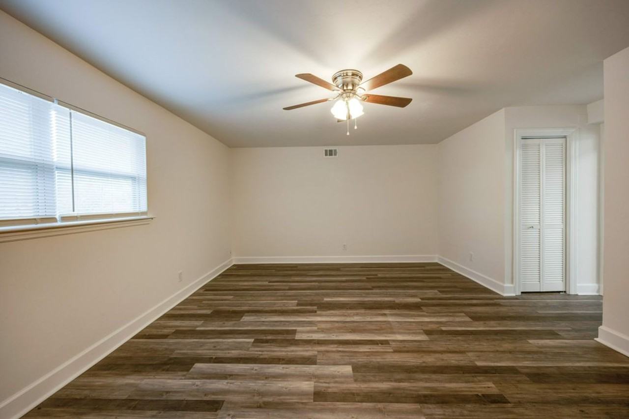 1717 Airport Drive - Photo 6 of 50