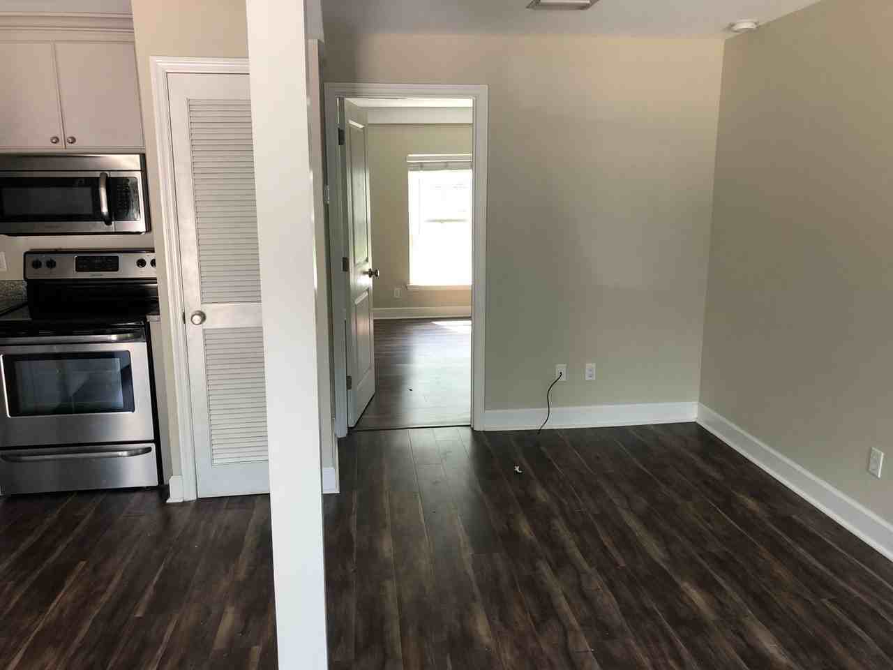 1306 N M L King Jr Blvd - Photo 3 of 6