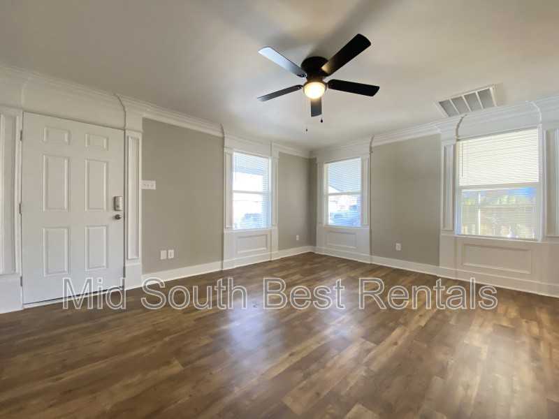 312 W Charles Bussey Ave - Photo 2 of 8