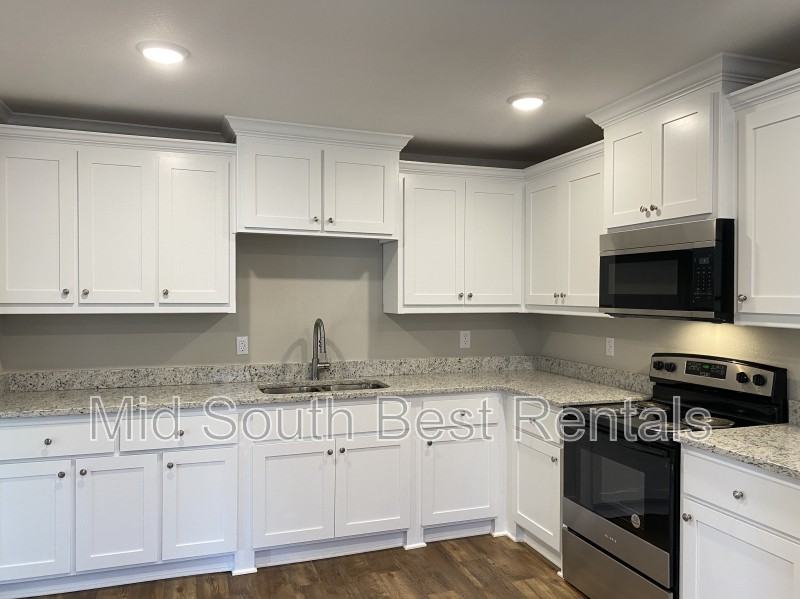 312 W Charles Bussey Ave - Photo 3 of 8