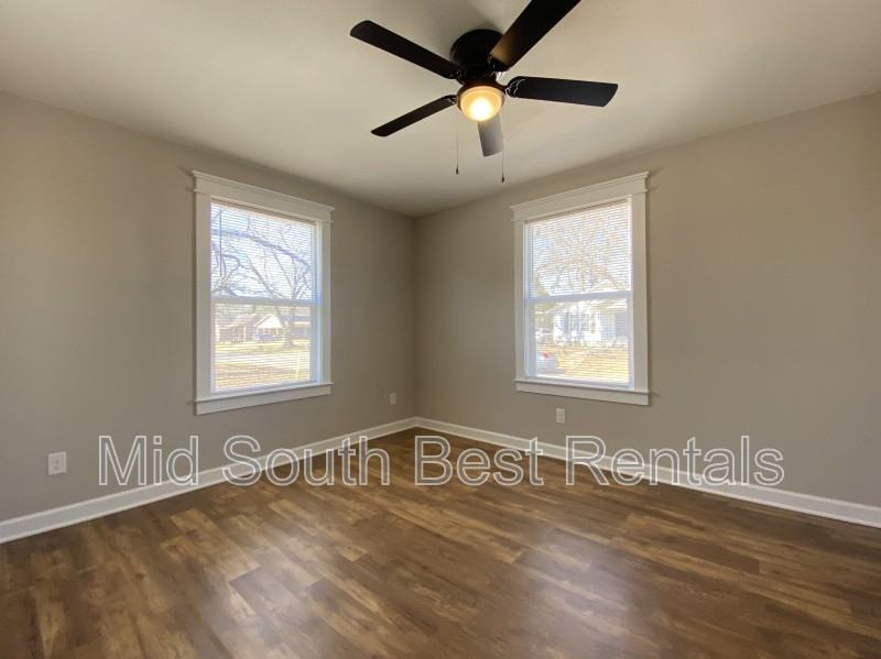 312 W Charles Bussey Ave - Photo 6 of 8