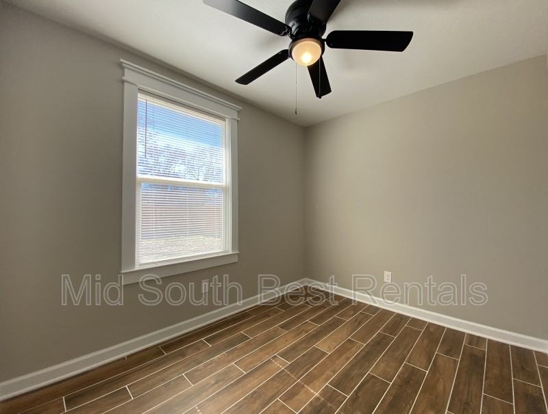 312 W Charles Bussey Ave - Photo 7 of 8