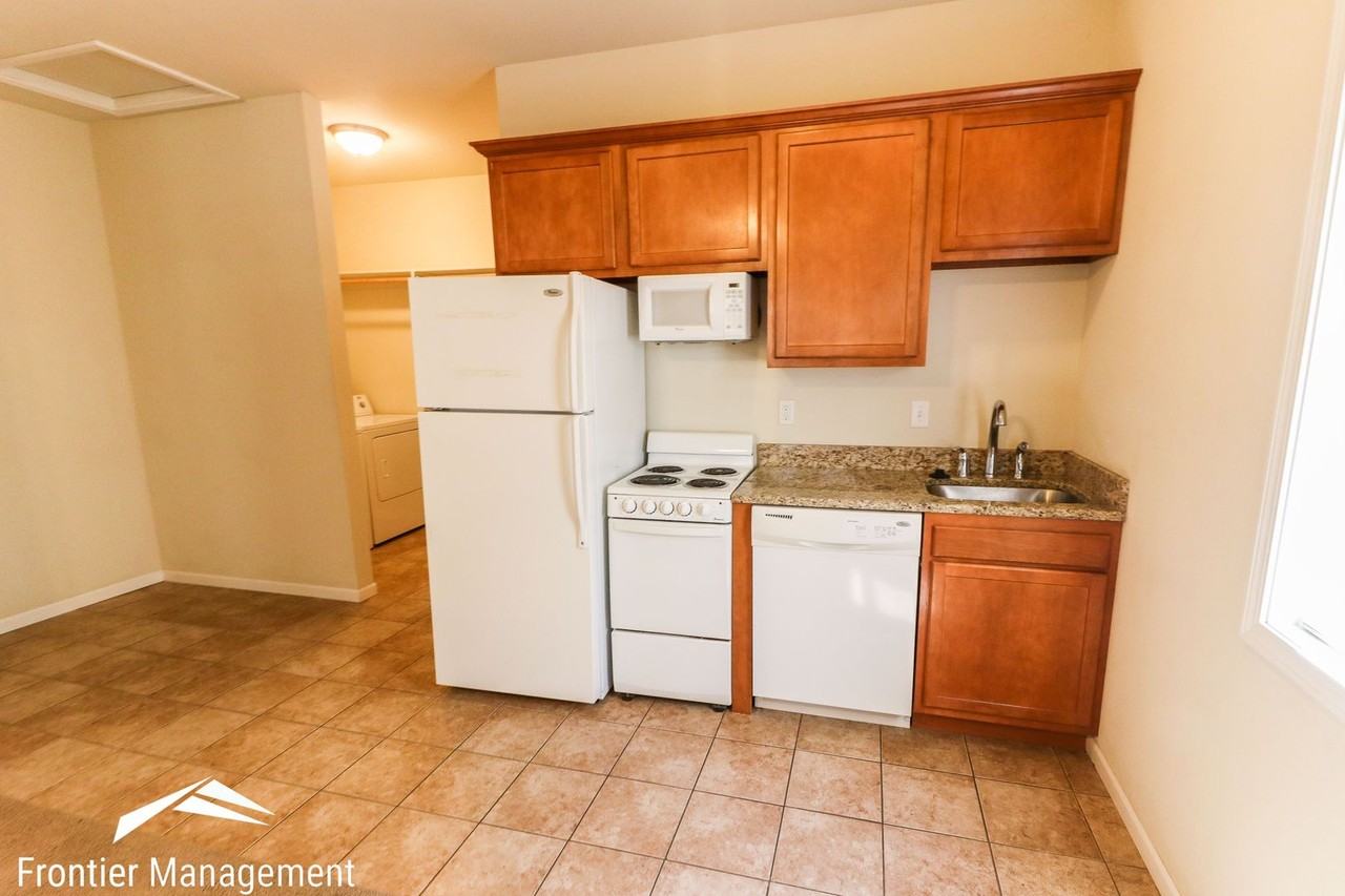 1222 Bertrand St. - Photo 4 of 17