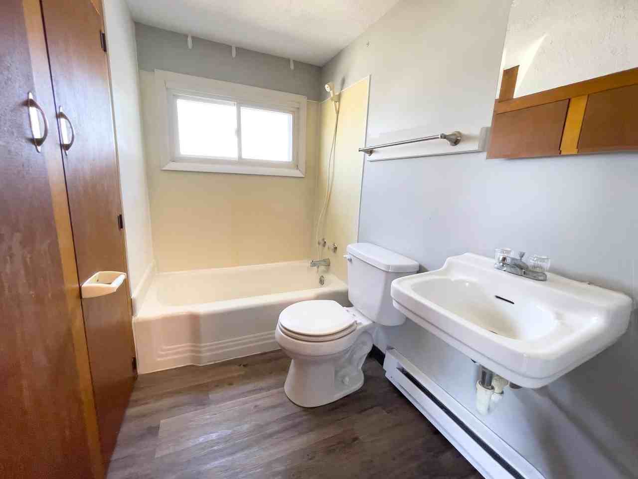 1924 W Jackson St - Photo 7 of 9