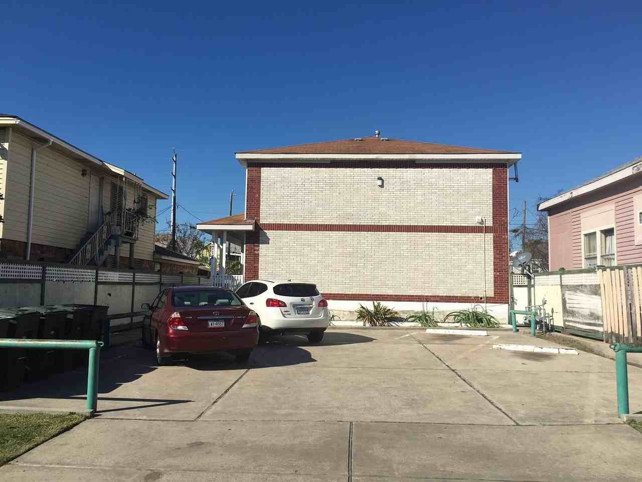 3718 Sealy Apartments in Carver Park, Galveston, TX 77550 Zumper