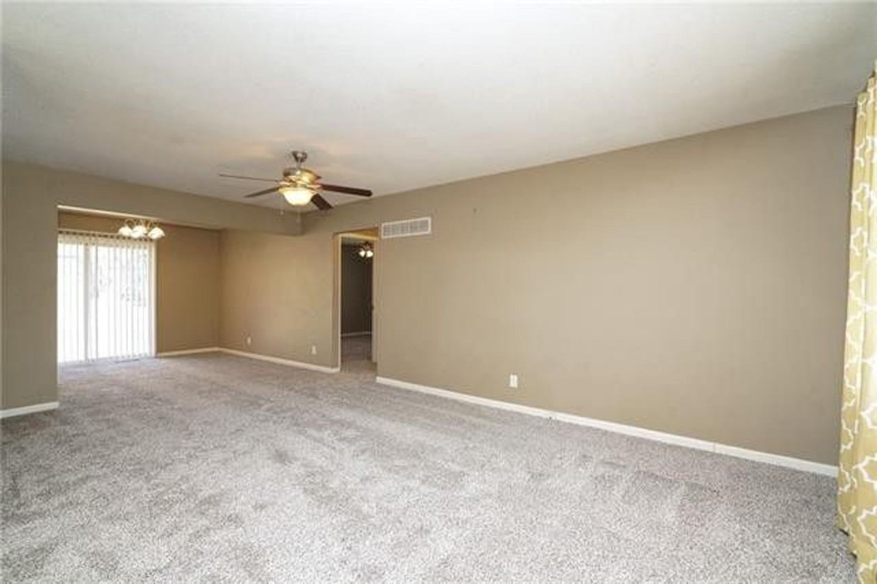 Sunset Ave Duplex - Photo 3 of 17