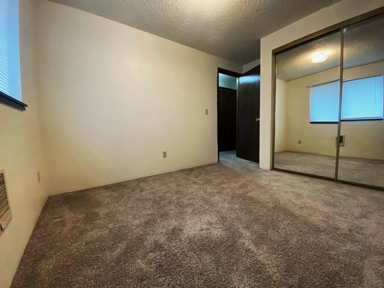 Ash St. Duplex - Photo 2 of 11