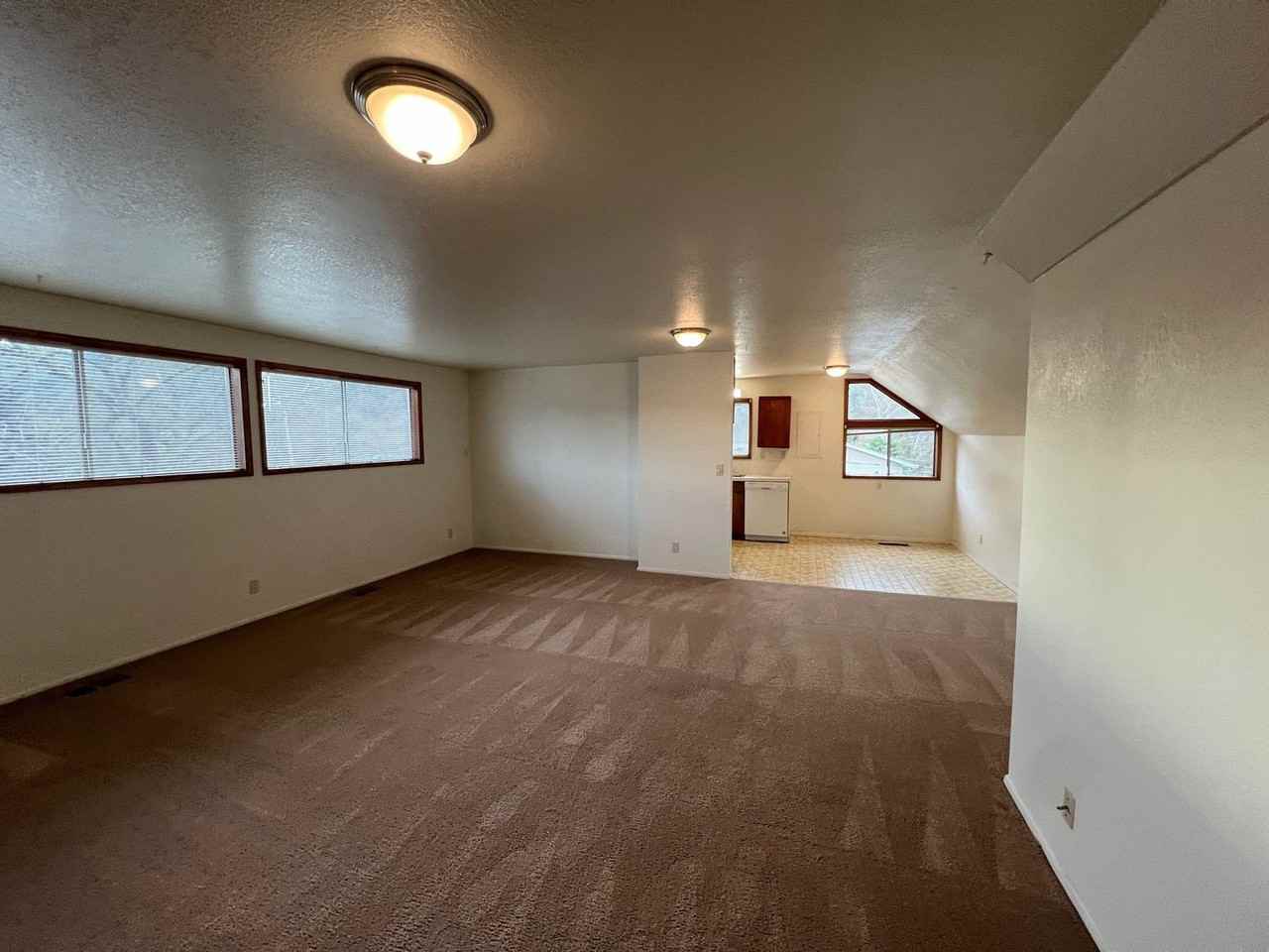 warw03 - Photo 2 of 13