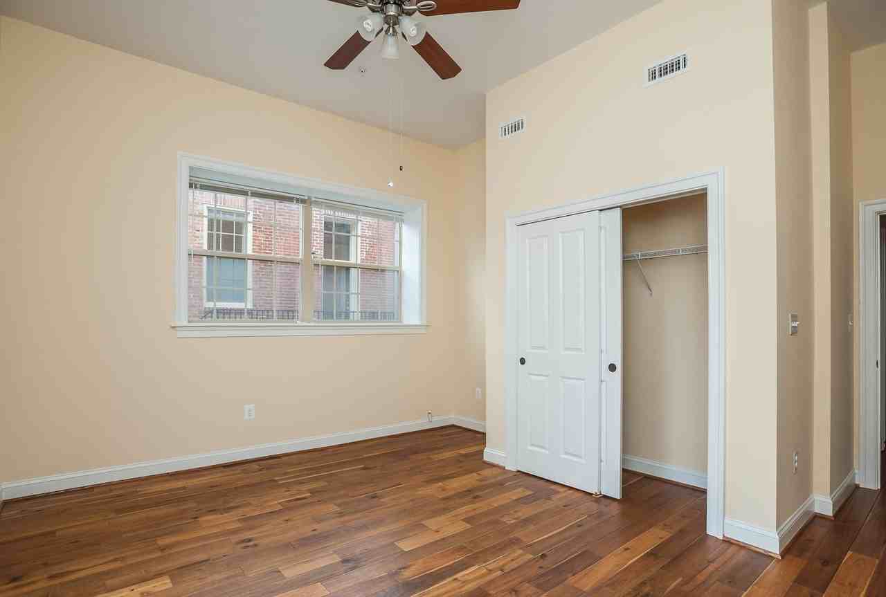 313 S. Broadway St. - Photo 6 of 36