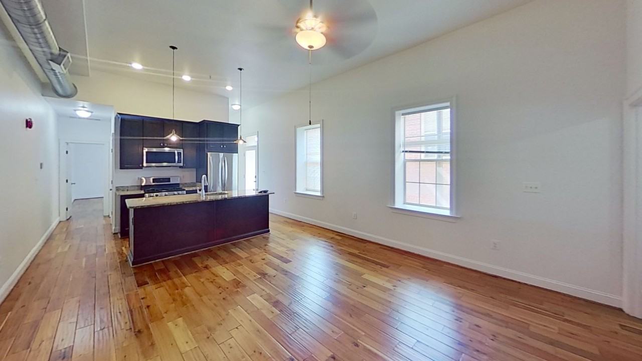 313 S. Broadway St. - Photo 7 of 36