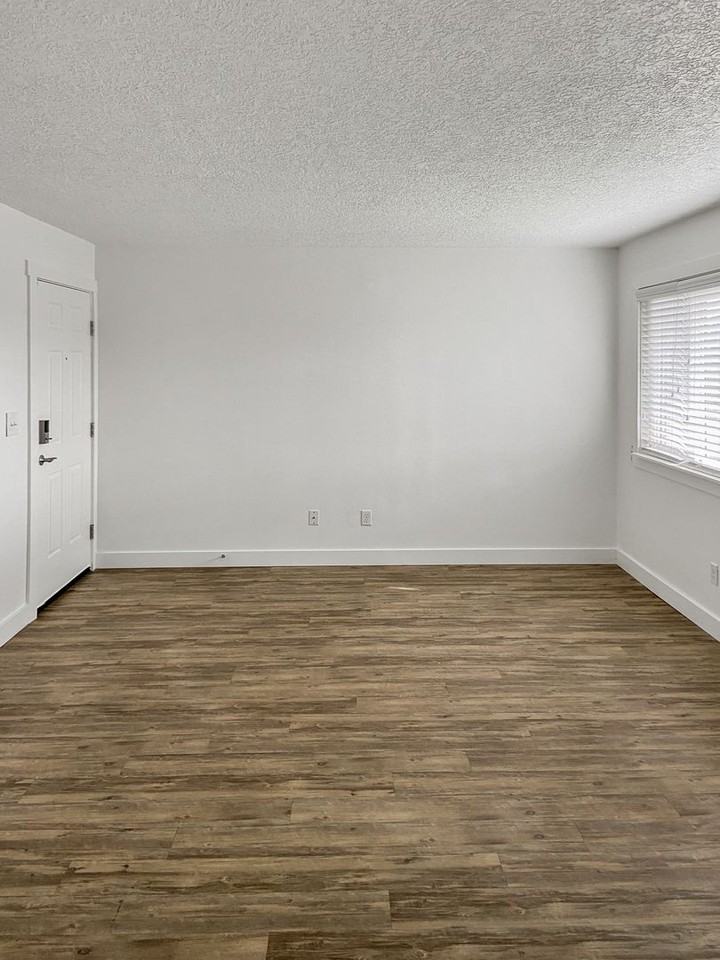 J3 Apartments - Photo 6 of 50