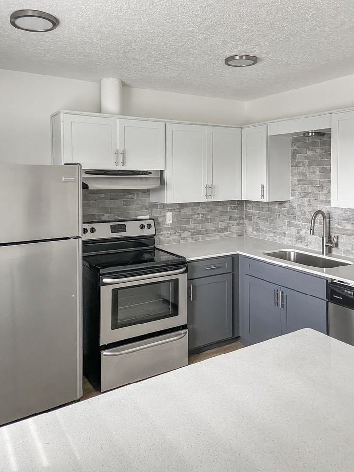 J3 Apartments - Photo 7 of 50