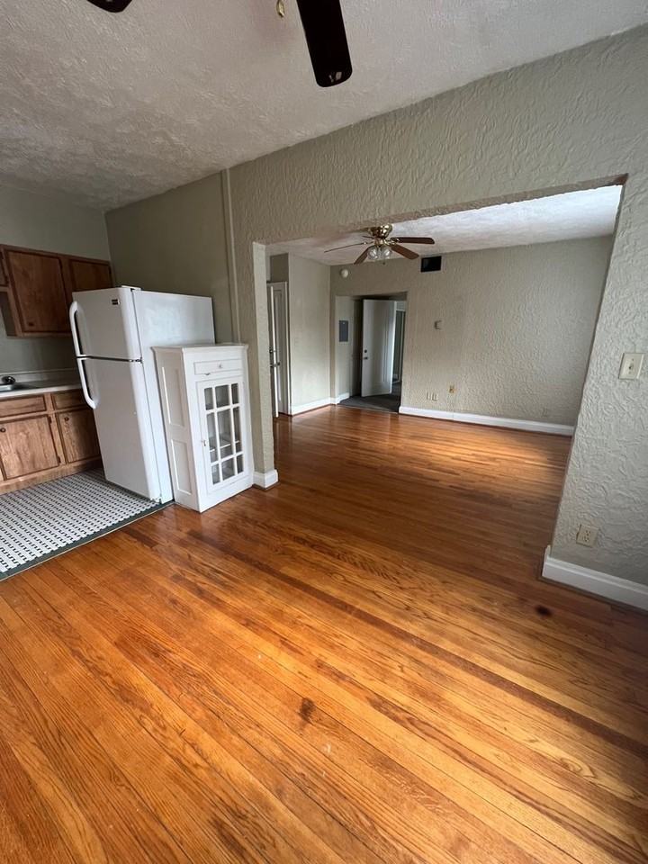 Parchment Manor (Brickstone River View Management LLC) - Photo 3 of 13