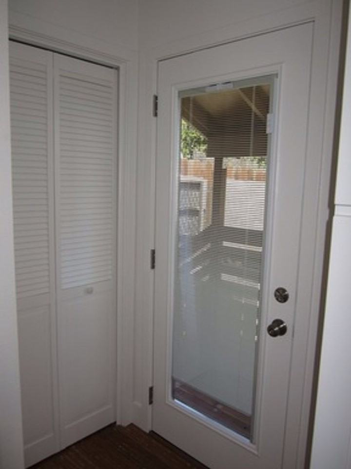 814 Benicia Rd - Photo 4 of 27