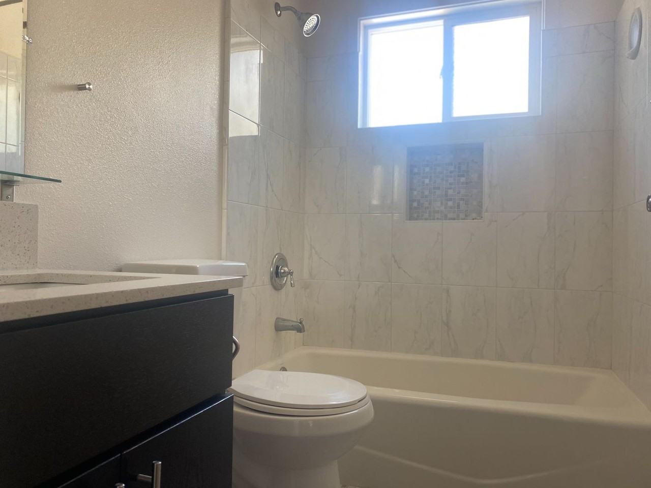 814 Benicia Rd - Photo 6 of 27
