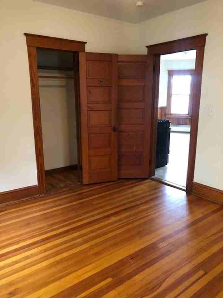 98 Miller St. - Photo 3 of 12