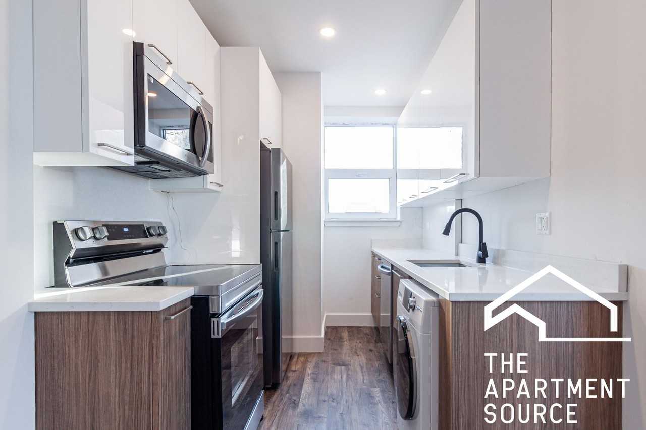 941 W Carmen Ave #608 - Photo 2 of 8