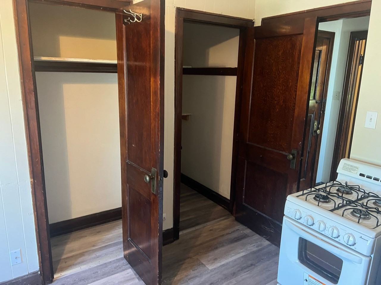 Lower East Side Milwaukee Studio and One bed Apartments - Photo 5 of 18