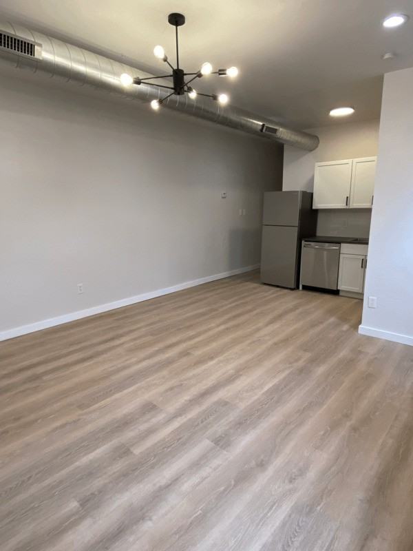 5140 Butler St #4 - Photo 5 of 20