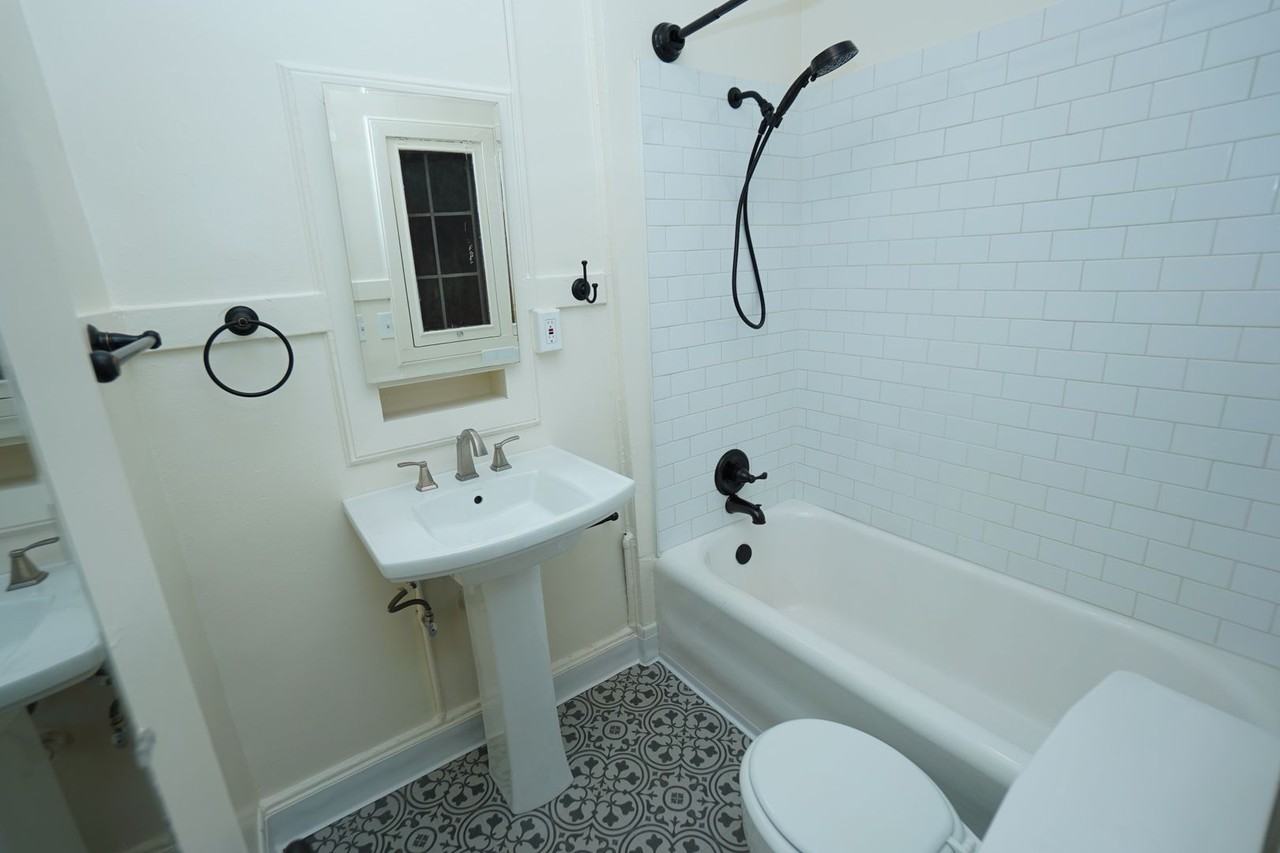 Corum Apartments - Photo 7 of 31