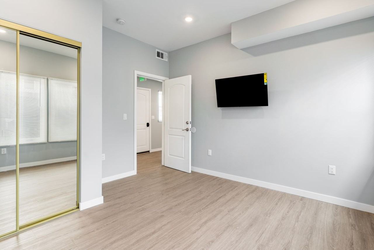1166 W 29th St., LLC - Photo 7 of 22