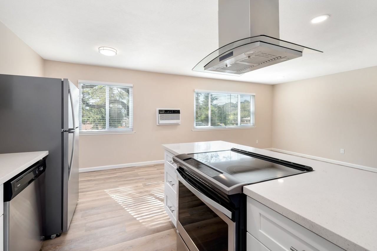 5353-5375 Olmeda - Photo 2 of 24