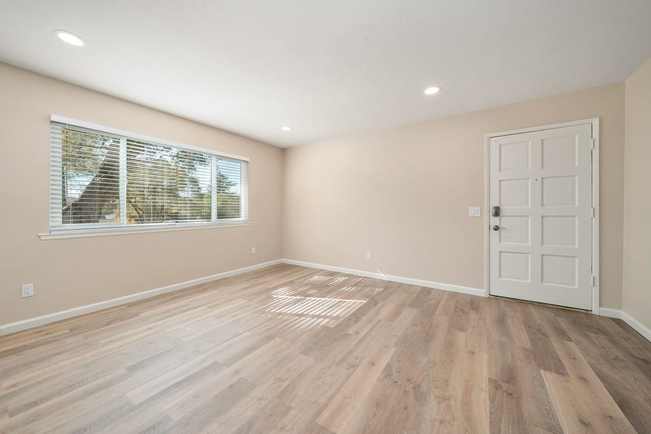 5353-5375 Olmeda - Photo 3 of 24