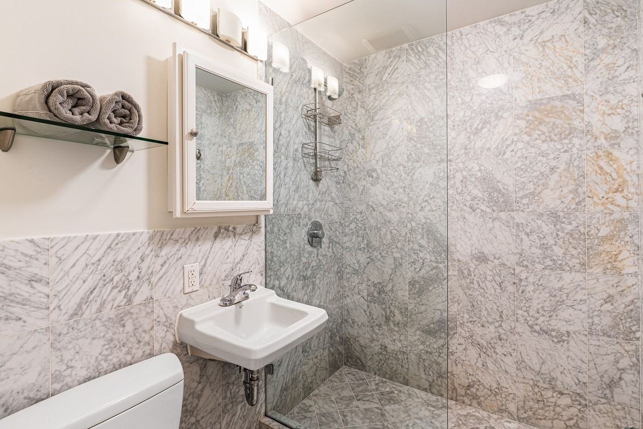 Stockton Corporate Rentals - Photo 5 of 22