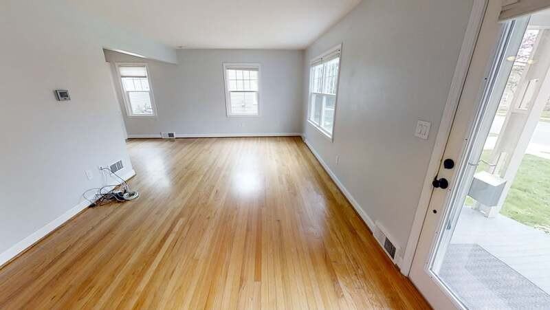 834 S Main St - Photo 7 of 31