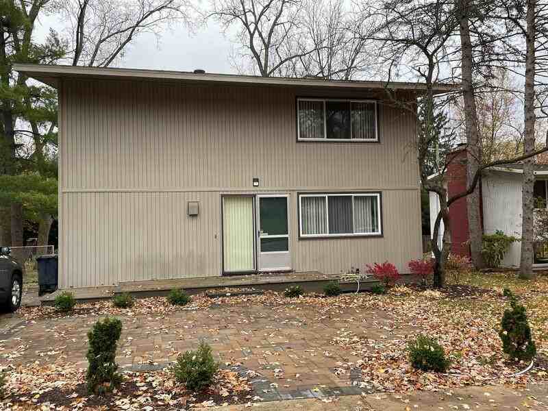 1712 Traver Rd - Photo 2 of 18