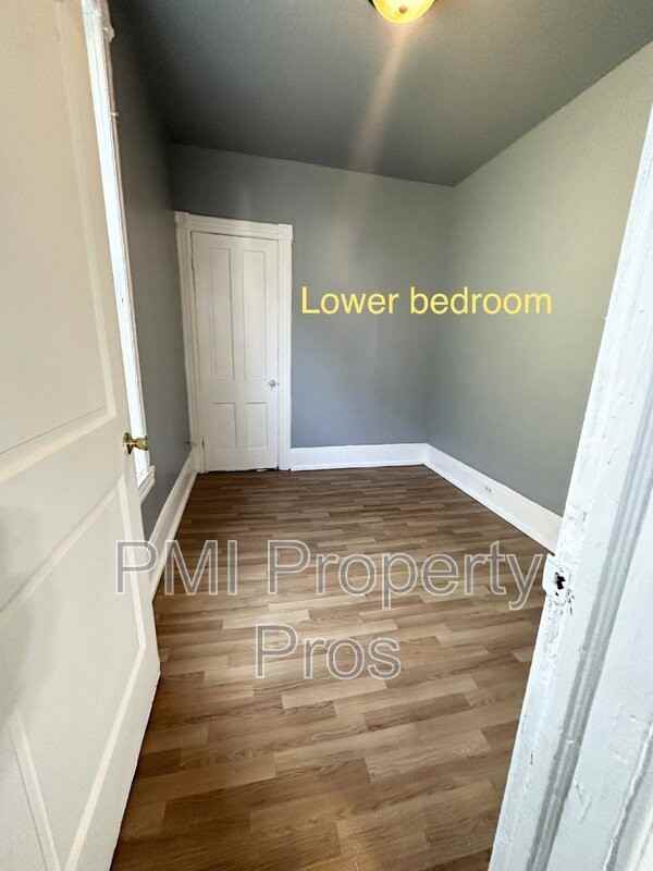 2460 N 30th St - Photo 2 of 16