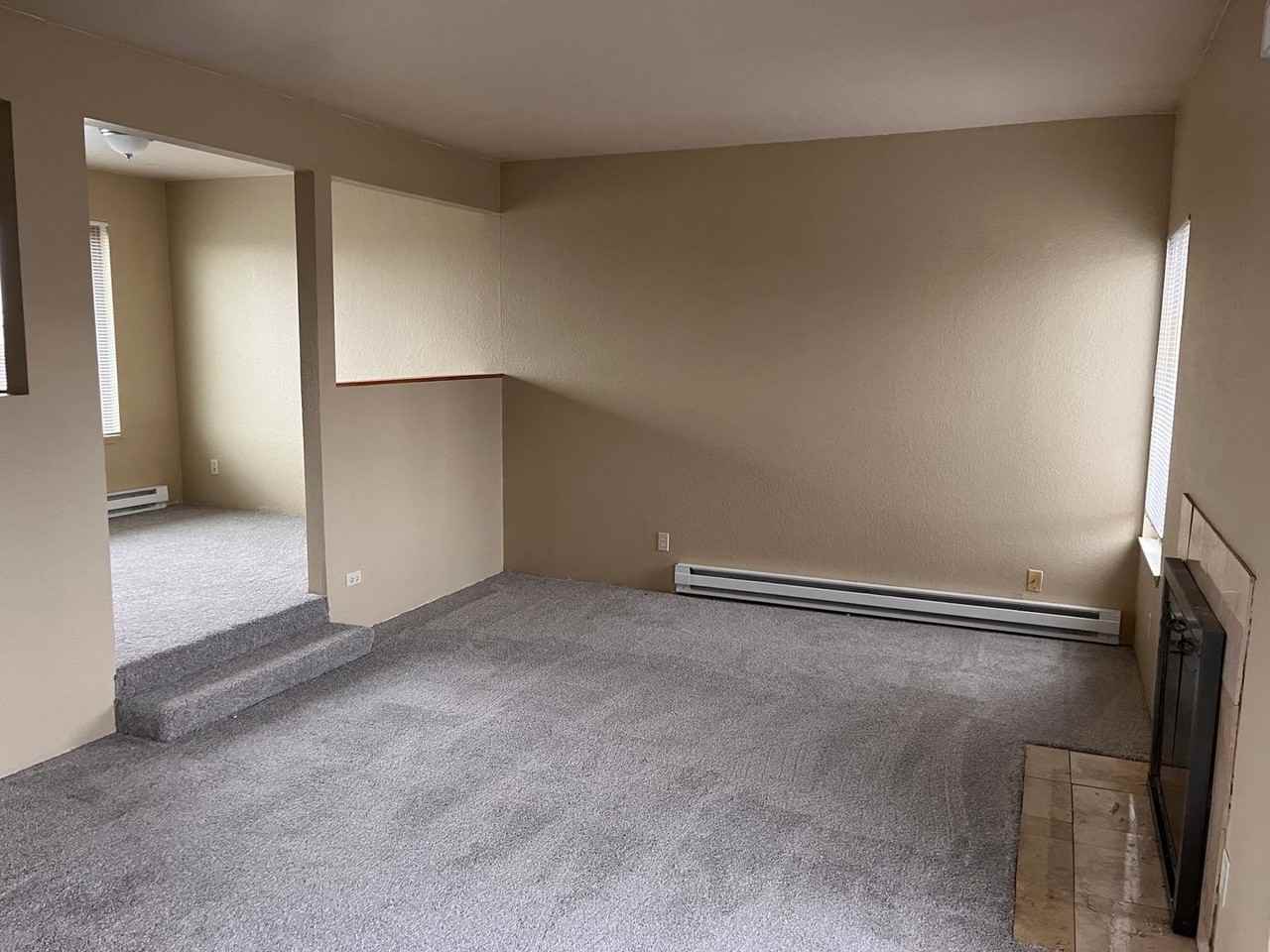 9925 Everett (Wildwood) - Photo 3 of 38
