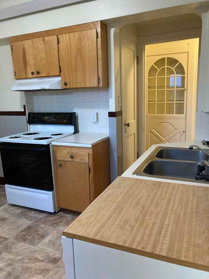 807/809 E University Ave - Photo 3 of 17