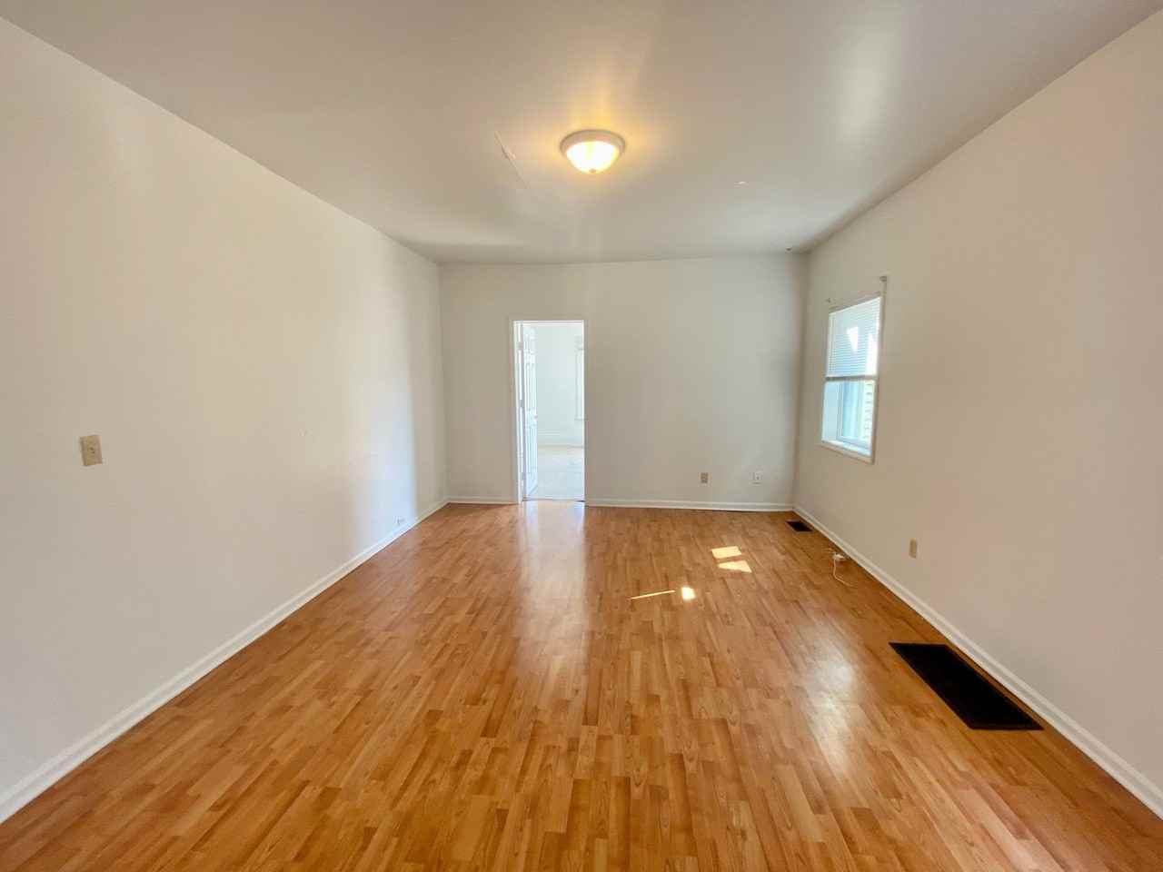 506 W. Cross St - Photo 3 of 16