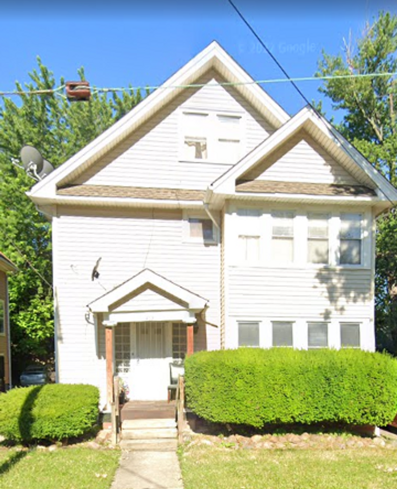 402 E 148th Apartments in North Collinwood, Cleveland, OH 44110 Zumper