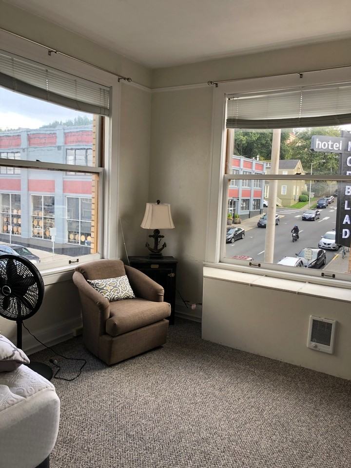 351 Furnished 351 14th Street - #4 - Photo 3 of 11