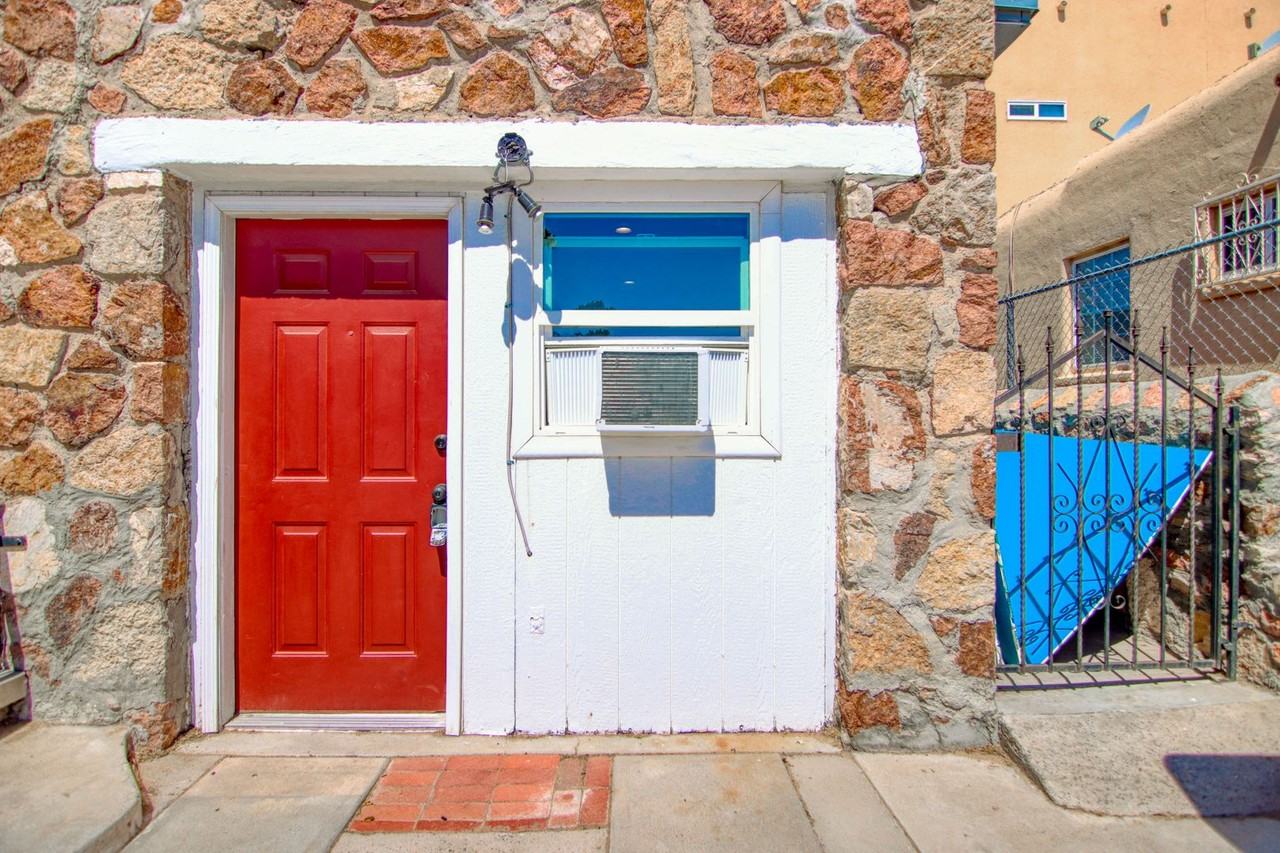 Mission Rd 807 - Photo 2 of 12